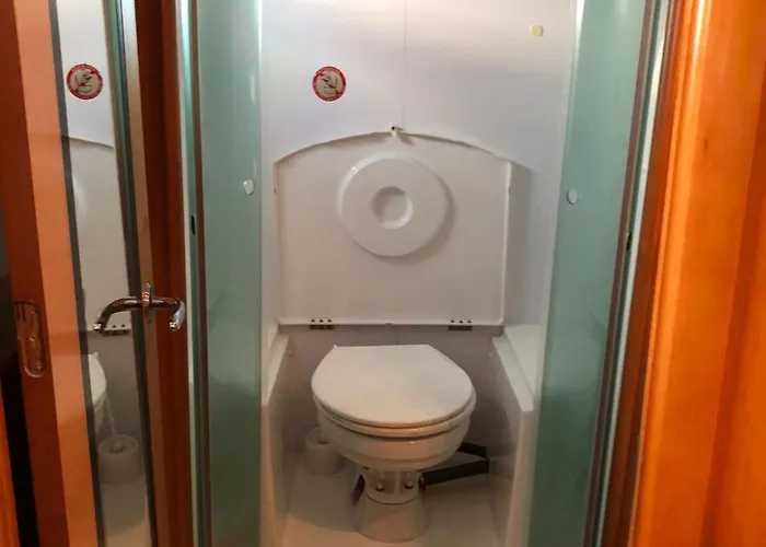 Otto Mezzo Úszó hotel *