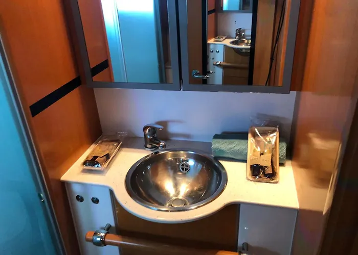 Otto Mezzo Úszó hotel Vigo